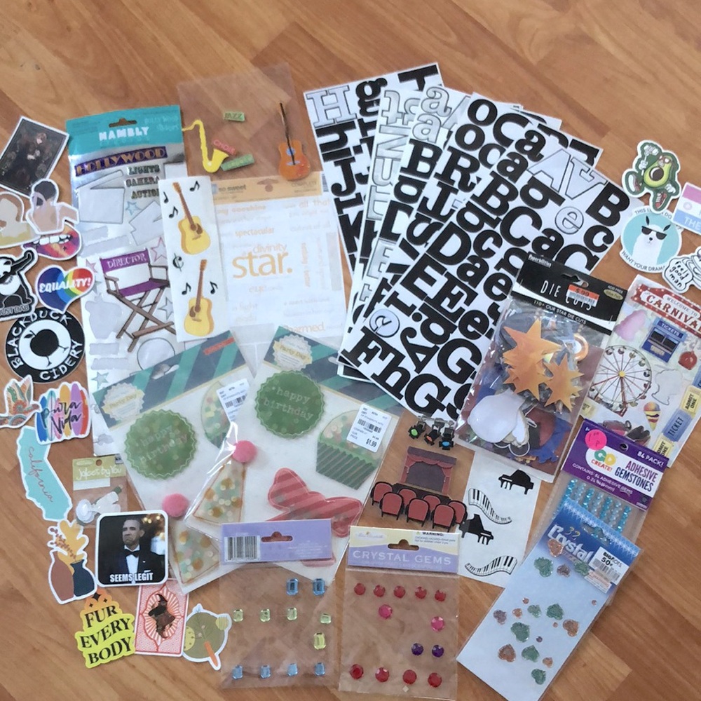 ARTS & CRAFTS SCRAPBOOKING fun Pop culture stickers carnival birthday theater